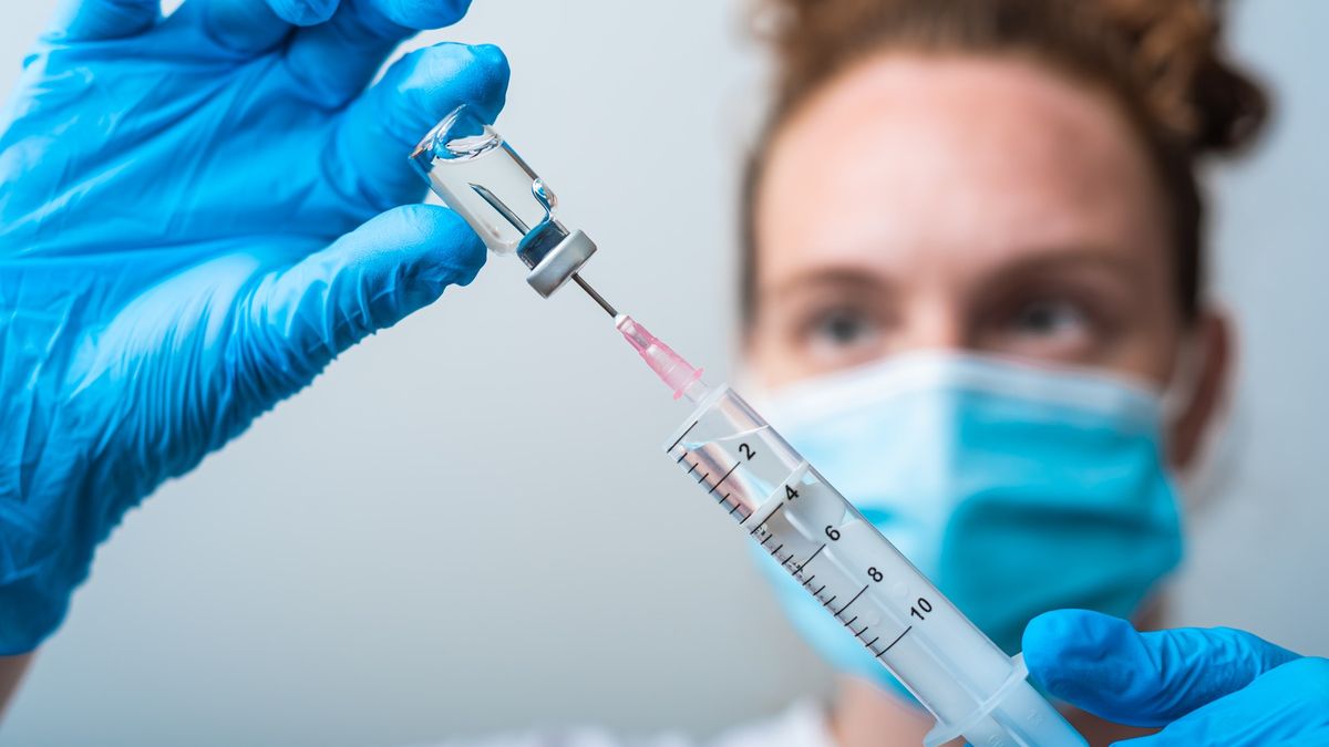 Lékový ústav eviduje pět podezření na úmrtí po očkování